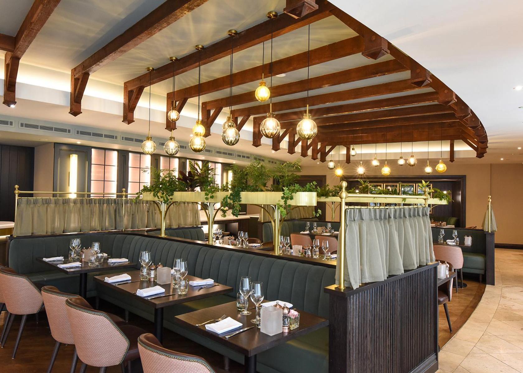 Fota Island Hotel And Spa Εξωτερικό φωτογραφία The restaurant at the London Hilton on Park Street