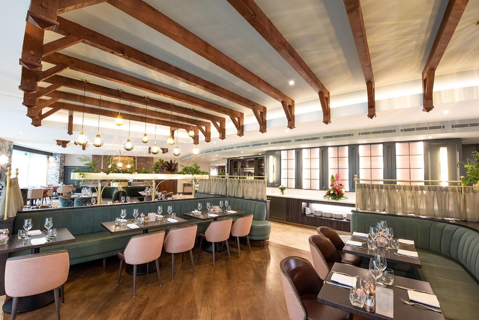 Fota Island Hotel And Spa Εξωτερικό φωτογραφία Interior of the restaurant