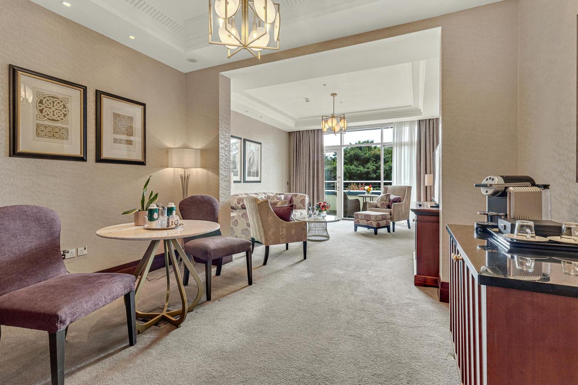 Fota Island Hotel And Spa Εξωτερικό φωτογραφία The Drawing Room at The Connaught