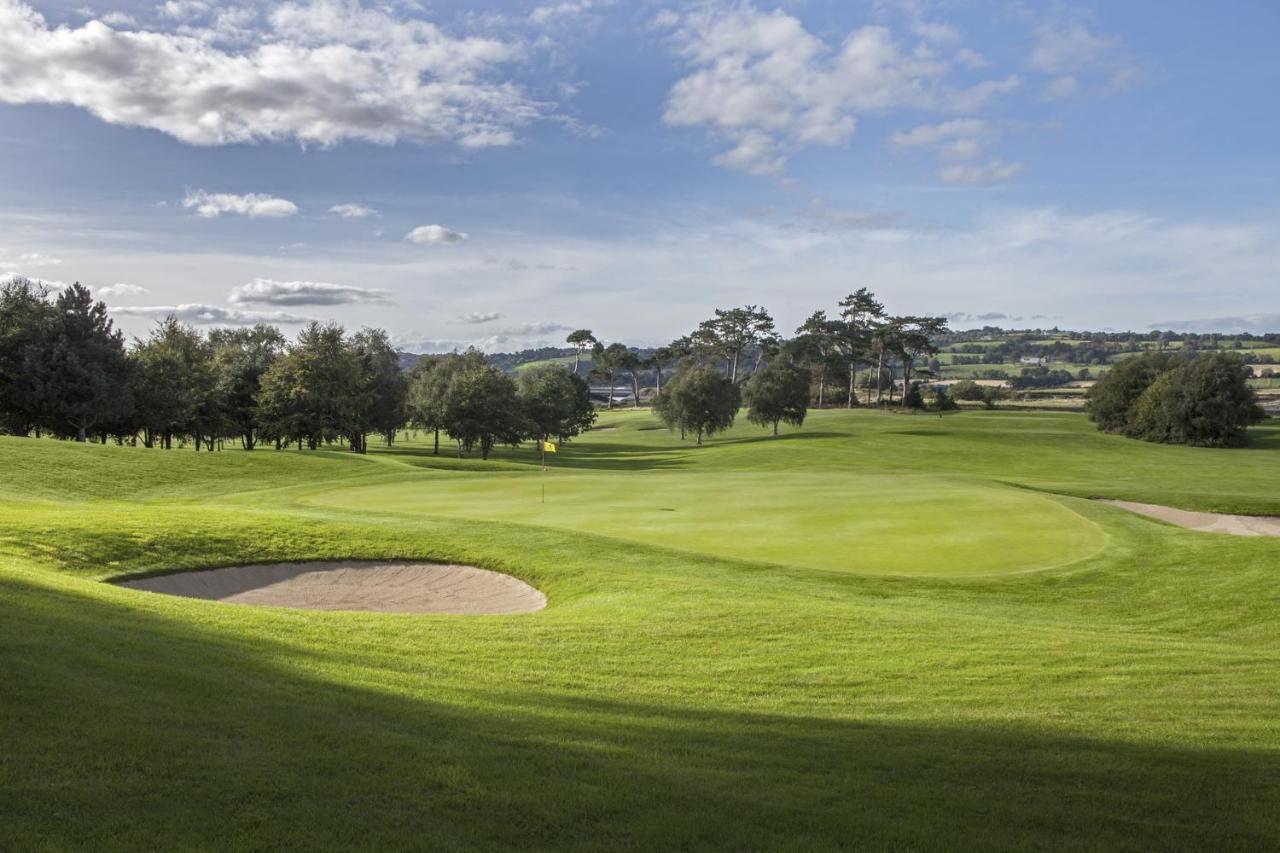Fota Island Hotel And Spa Εξωτερικό φωτογραφία The 18th green